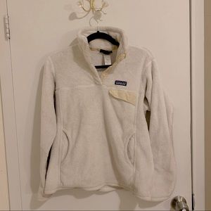 Patagonia - white fleece pullover
